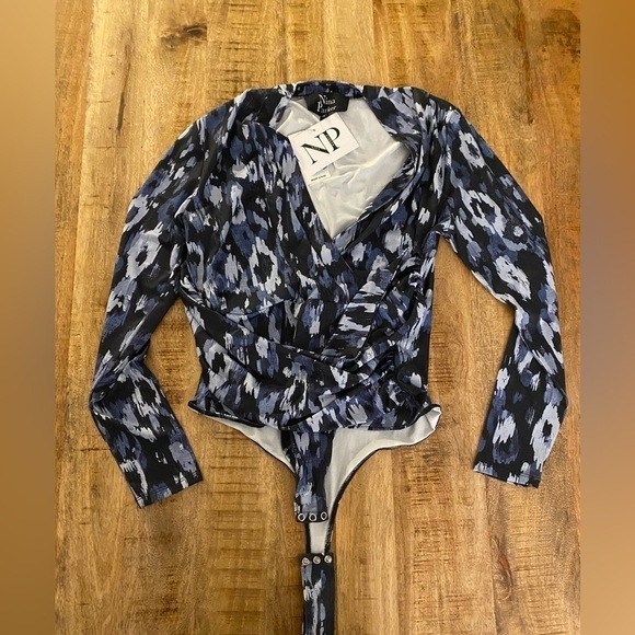 Nina Parker oX / XL blue leopard animal print faux wrap bodysuit NEW NWT MACYS - Picture 1 of 5